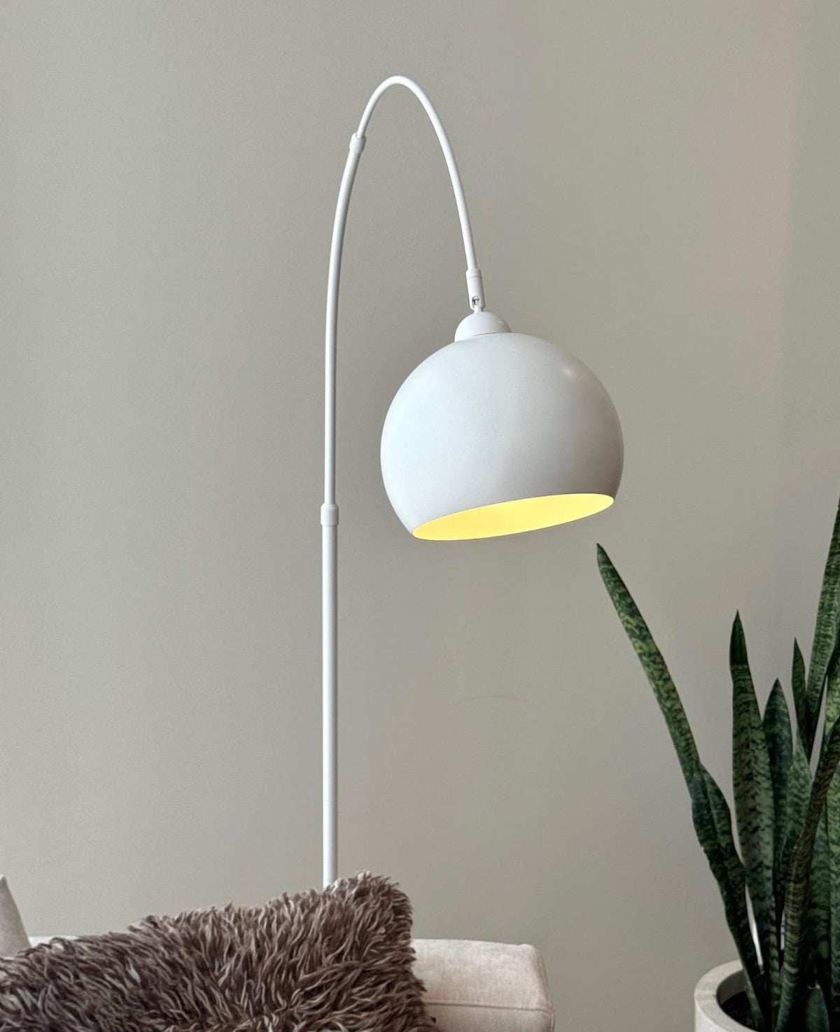 BAUHAUS WHITE (B2B)