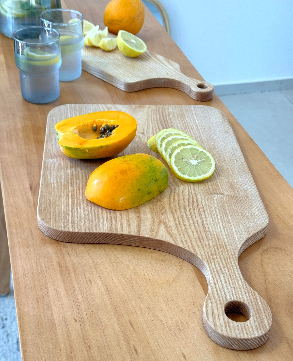 L בוצ'ר עץ טבעי