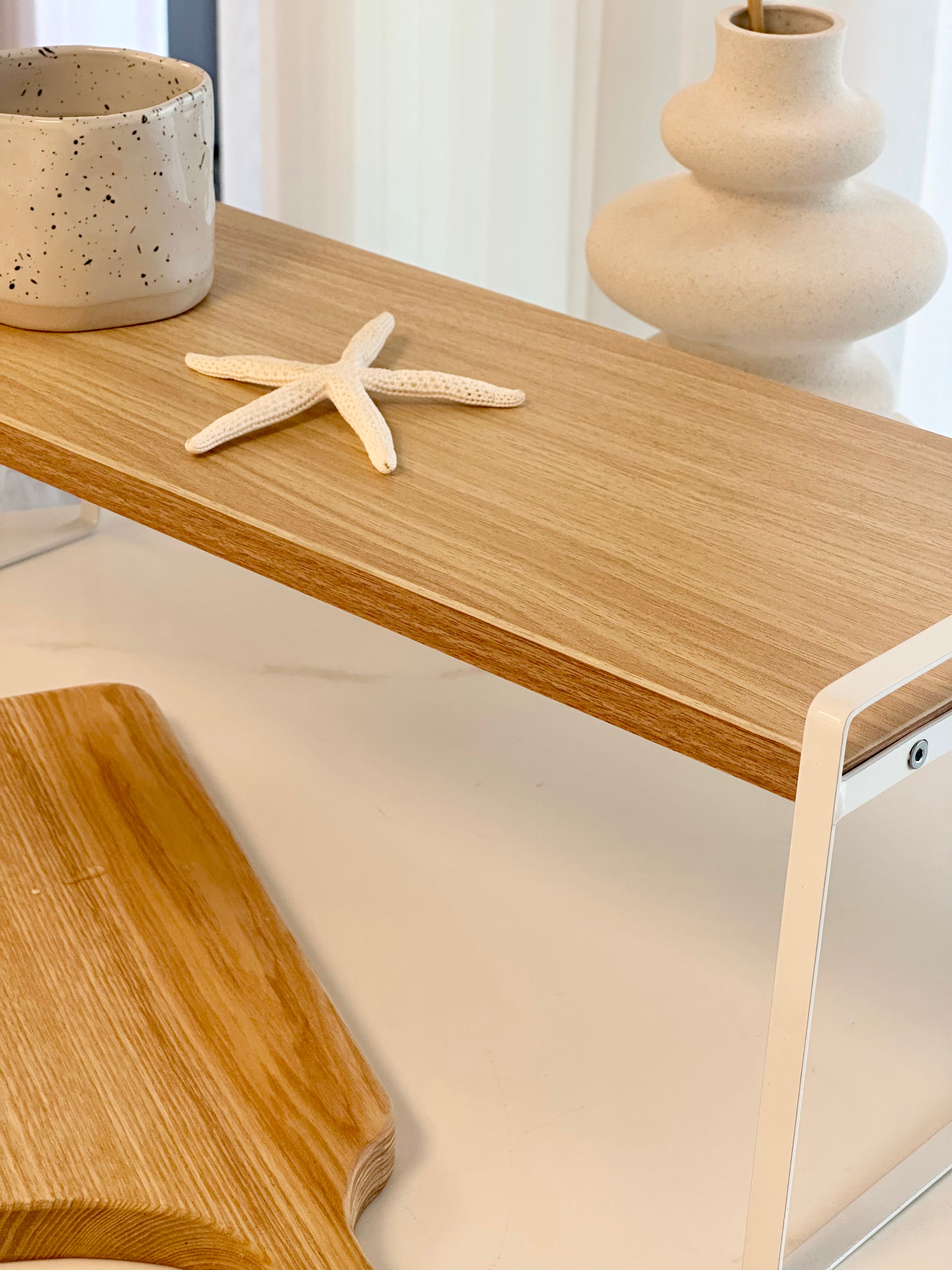 WHITE METAL STAND