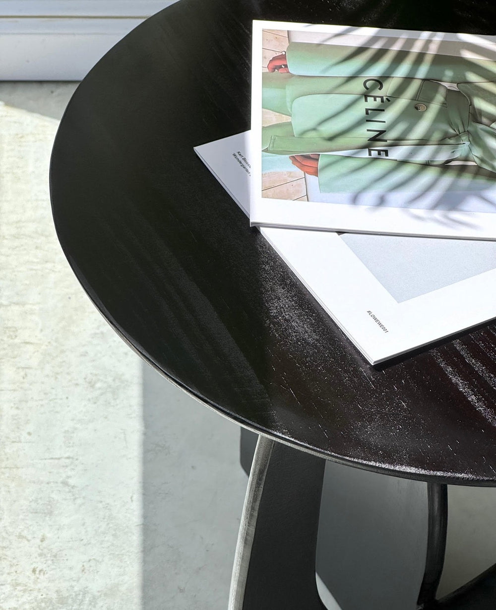 שולחן צד שחור LOLA - במכירה מוקדמת
