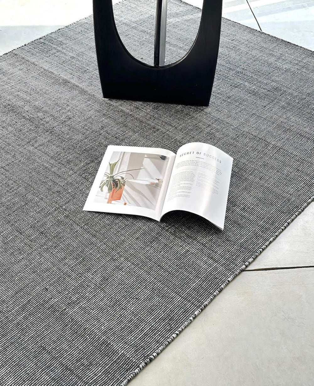 שטיח שחור ארני 120*180 ס