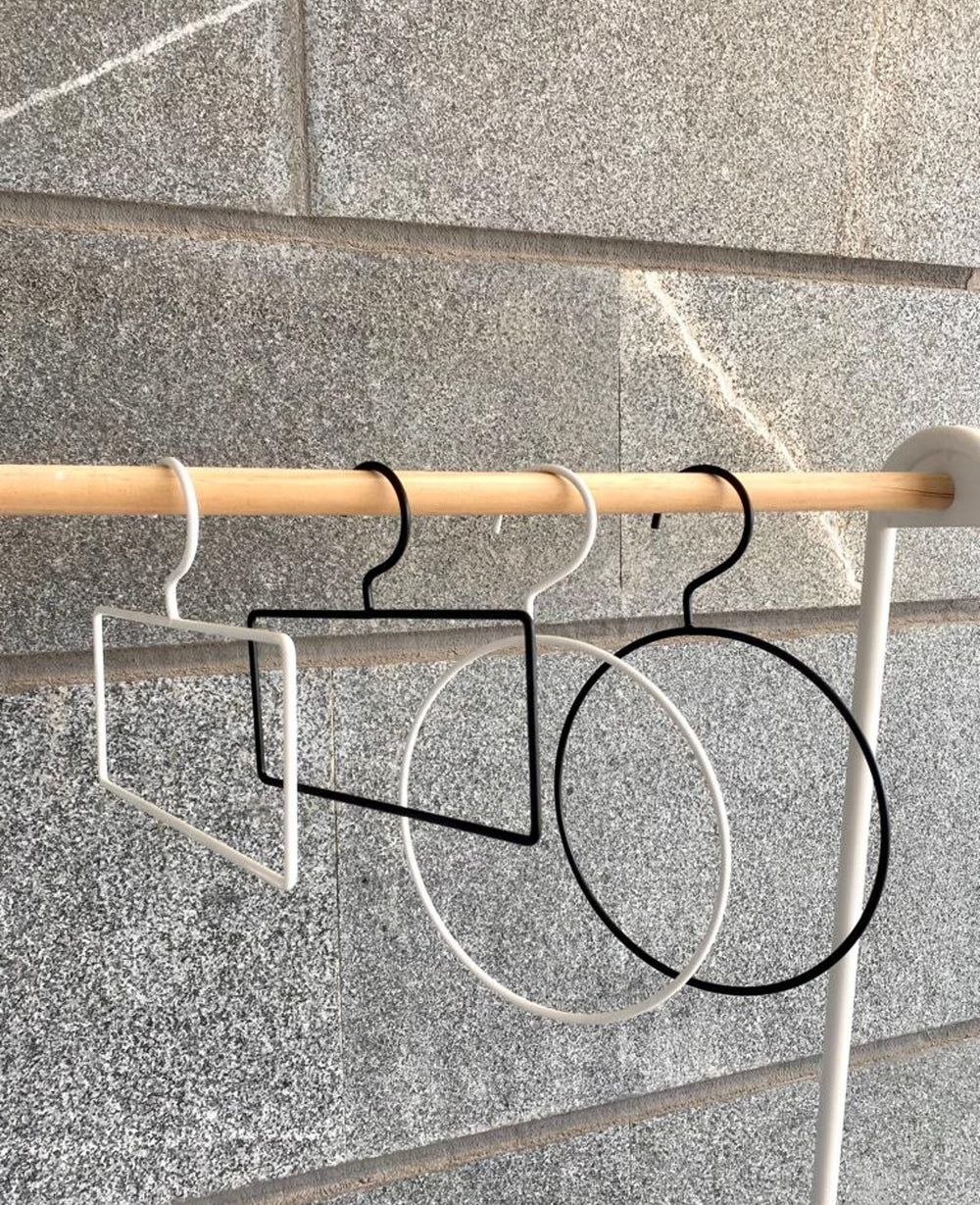 קולב מתכת עגול