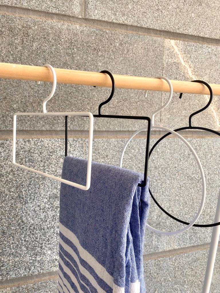 קולב מתכת מלבני