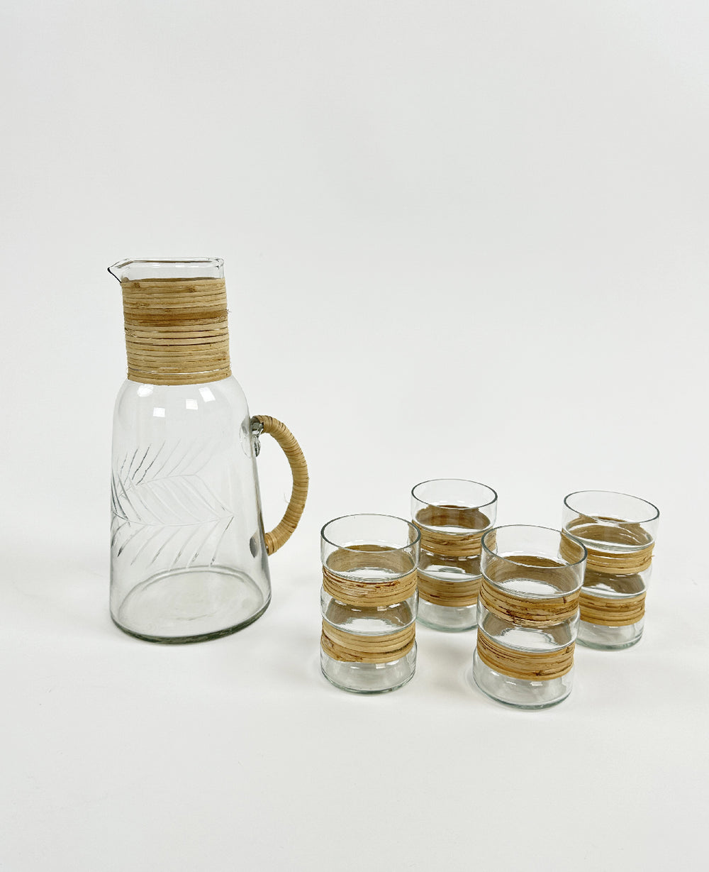 קנקן וכוסות שתייה לוטם