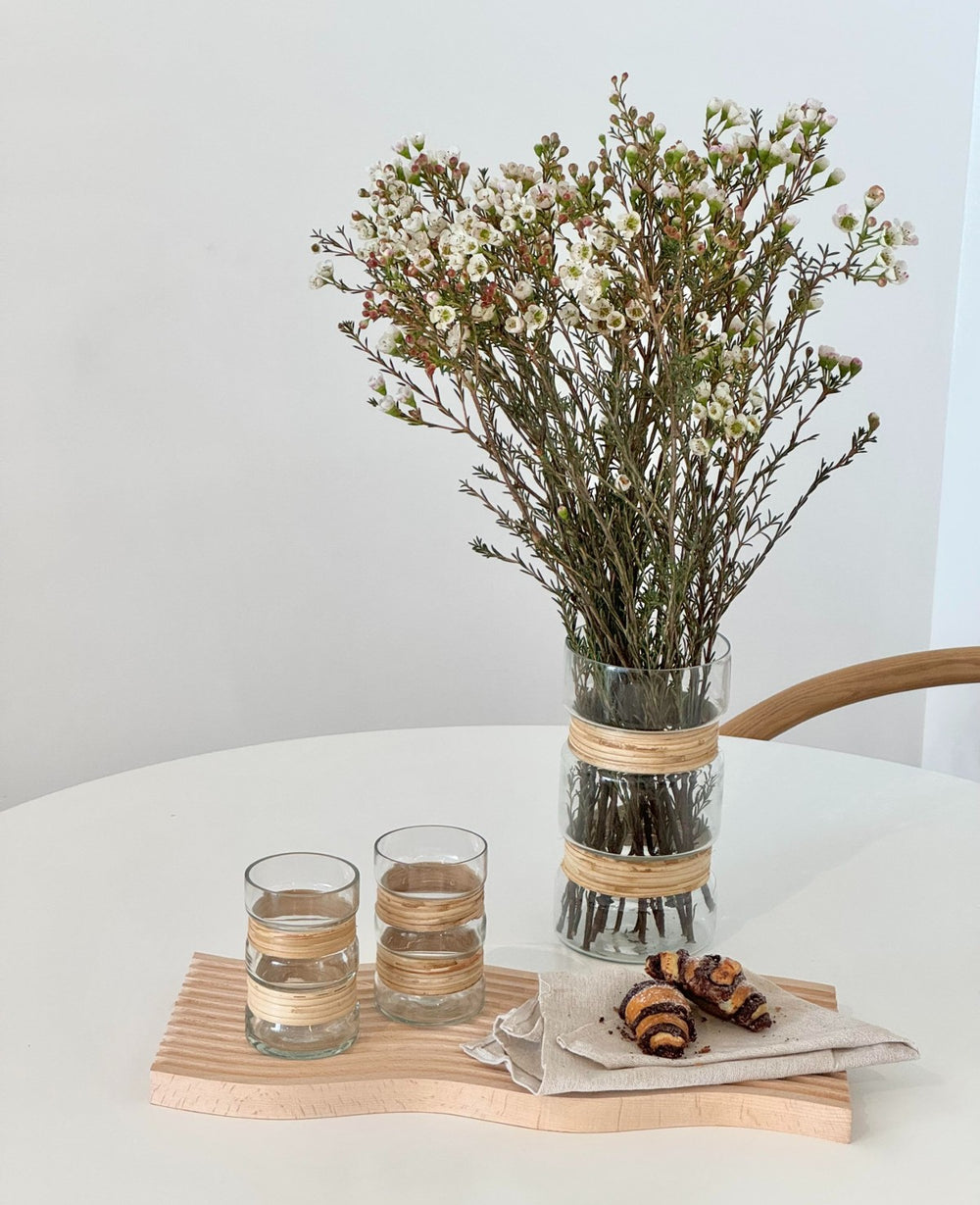 קנקן וכוסות שתייה לוטם