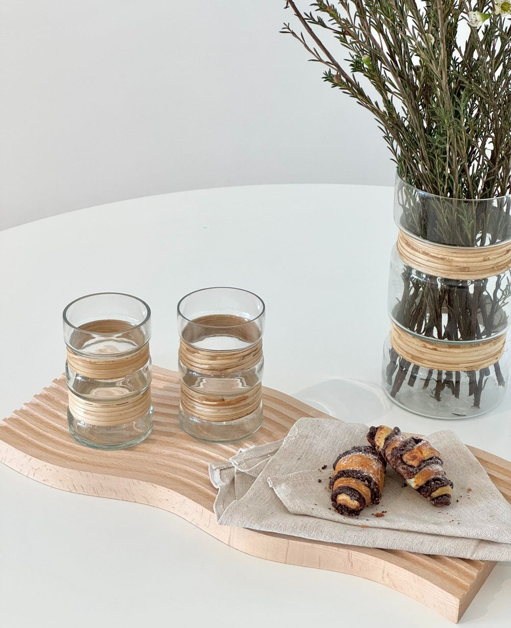 קנקן וכוסות שתייה לוטם