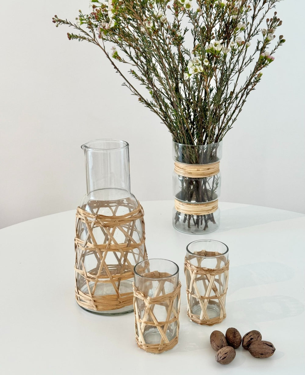 קראף וכוסות שתייה עלמה