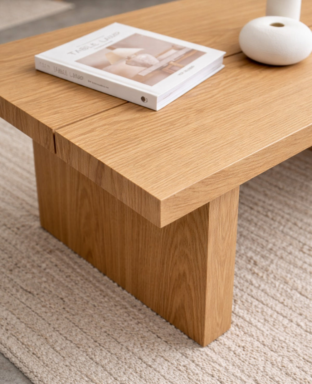 שולחן עץ שירה