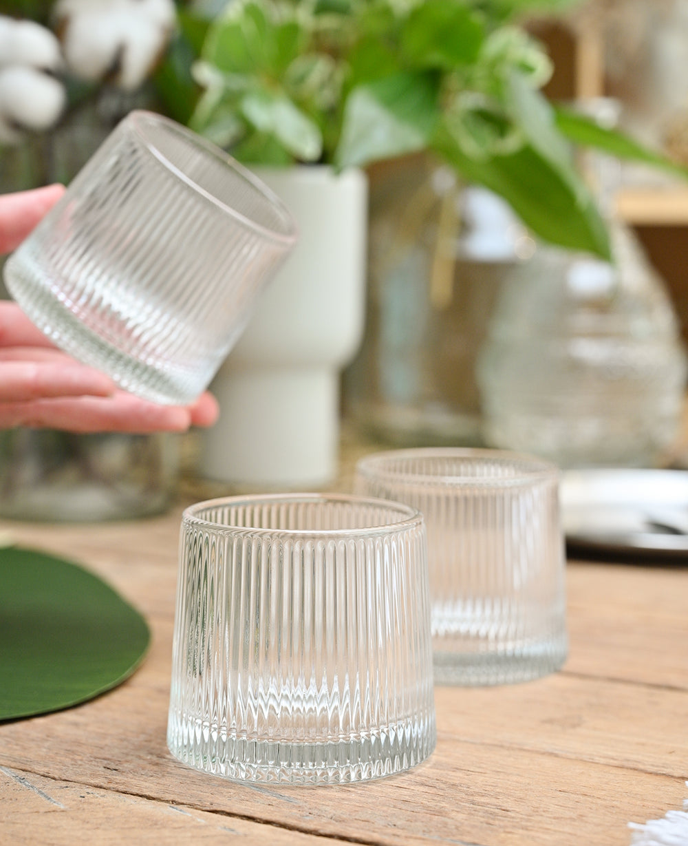 כוס זכוכית וויסקי קלאסית