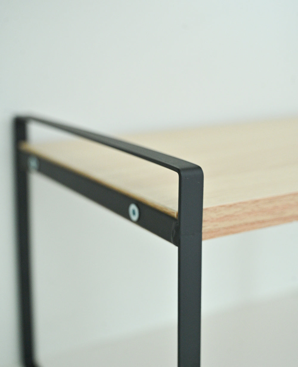 BLACK METAL STAND (B2B)