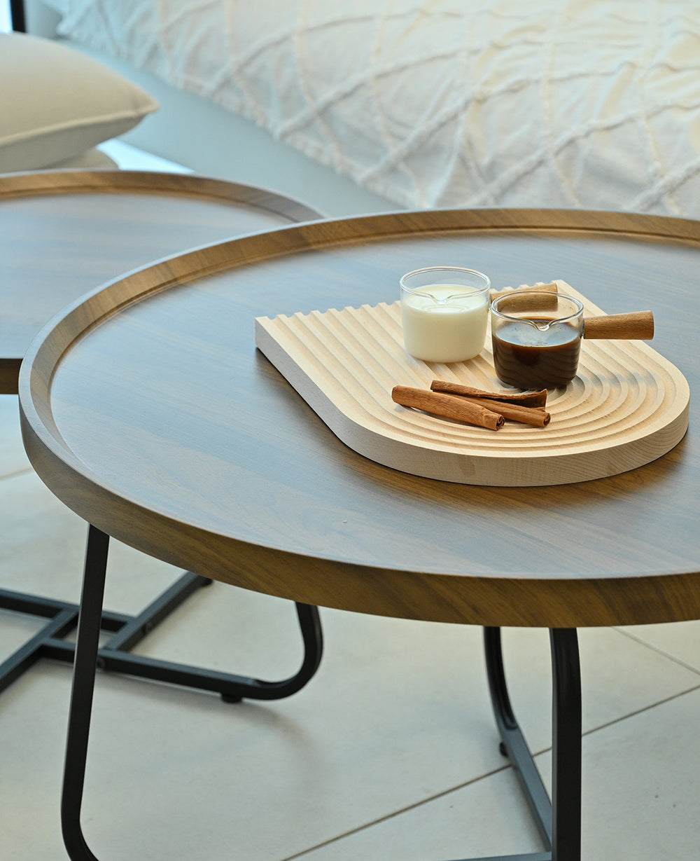 שולחן עץ מארון