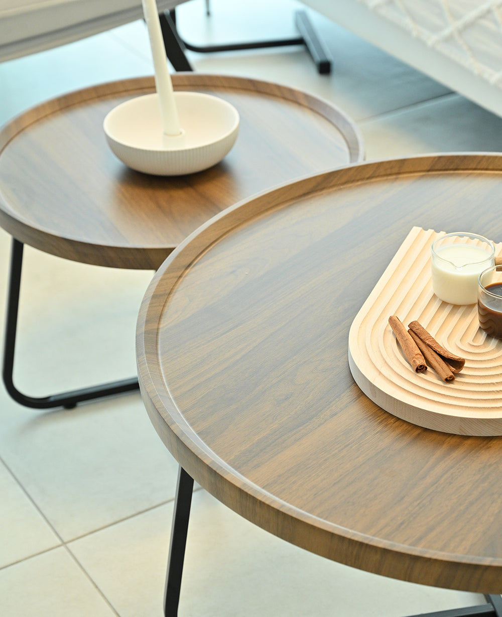 שולחן עץ מארון
