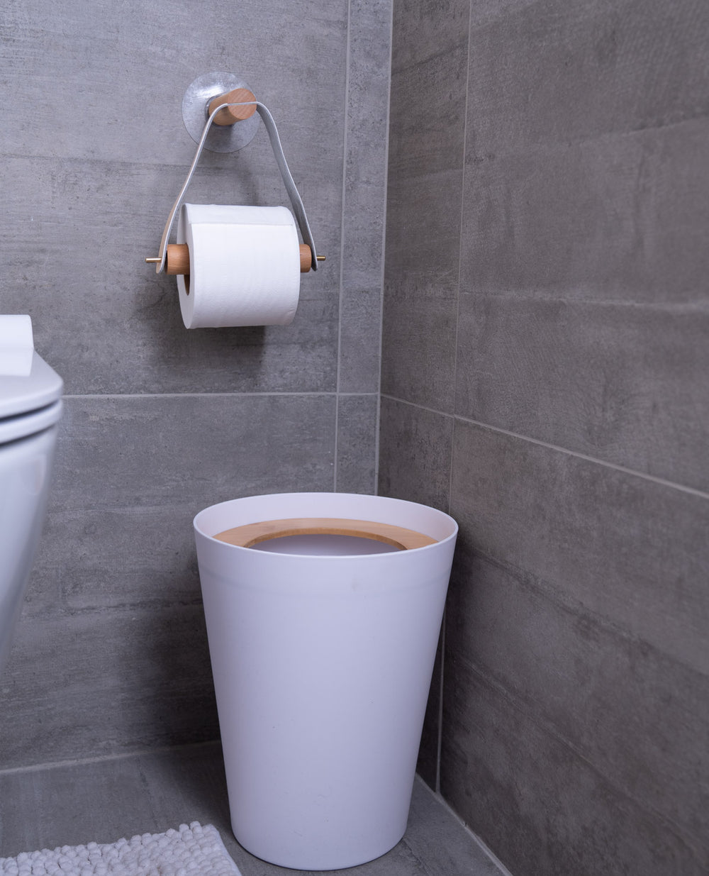 מתלה עץ לנייר טואלט (B2B)