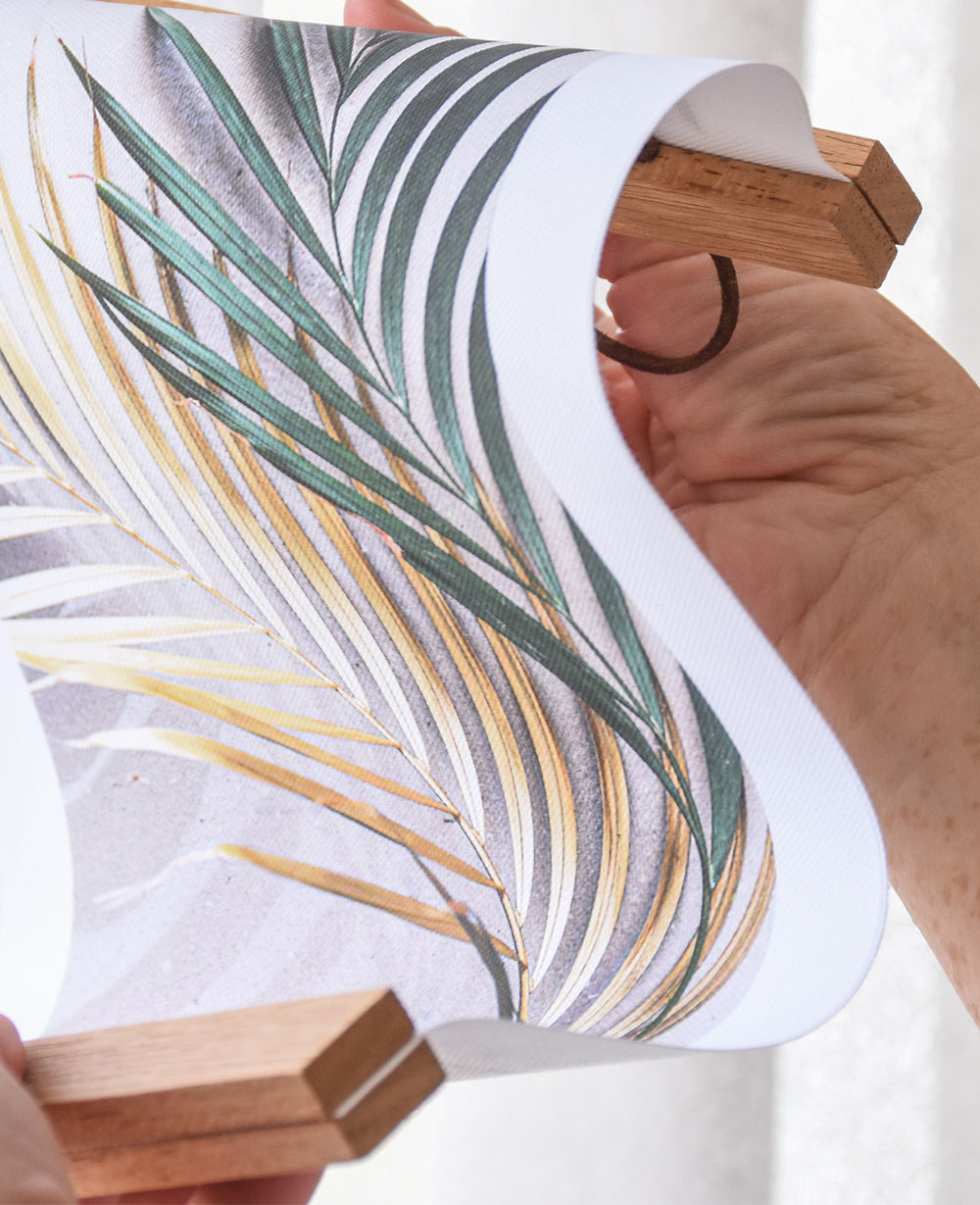 מתלה מגנטי לפוסטר M